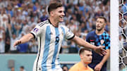 Julián Álvarez ganhou a vaga do badalado Lautaro Martínez e virou titular