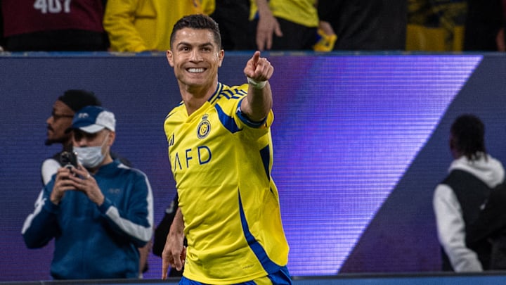 Cristiano Ronaldo aumentará bastante seu lucro com novo contrato Cristiano Ronaldo aumentará bastante seu lucro com novo contrato
