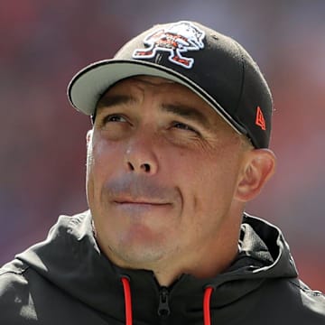 Cleveland Browns special teams coordinator Bubba Ventrone works the sideline during the second half.