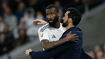 Antonio Rüdiger und Real-Coach Alvaro Arbeloa Antonio Rüdiger und Real-Coach Alvaro Arbeloa