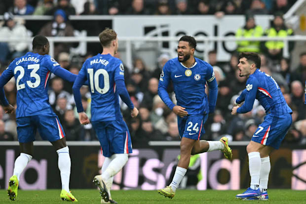 นักเตะเชลซีฉลองชัยชนะ