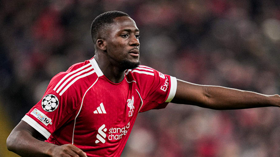 Ibrahima Konate pointing.