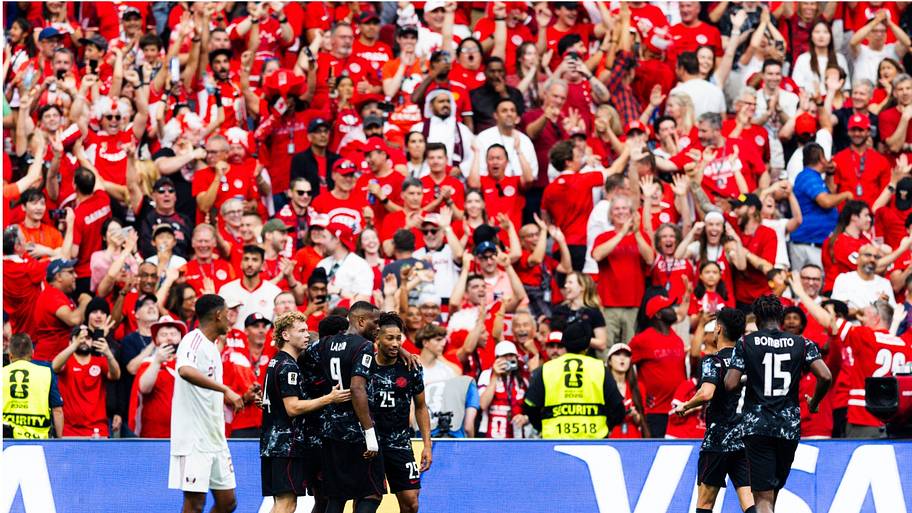Canada World Cup fans