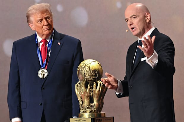 Donald Trump (left) and Gianni Infantino.