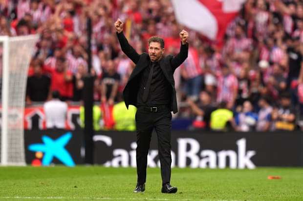 ดิเอโก ซิเมโอเน่ กำลังเฉลิมฉลอง