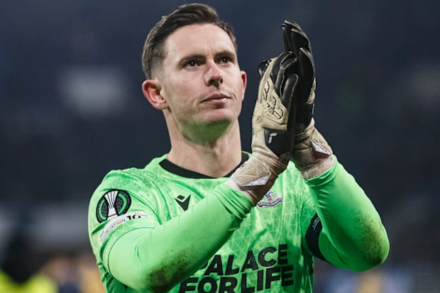 Dean Henderson applauding.