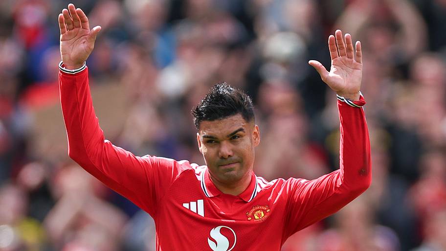 Casemiro waving.