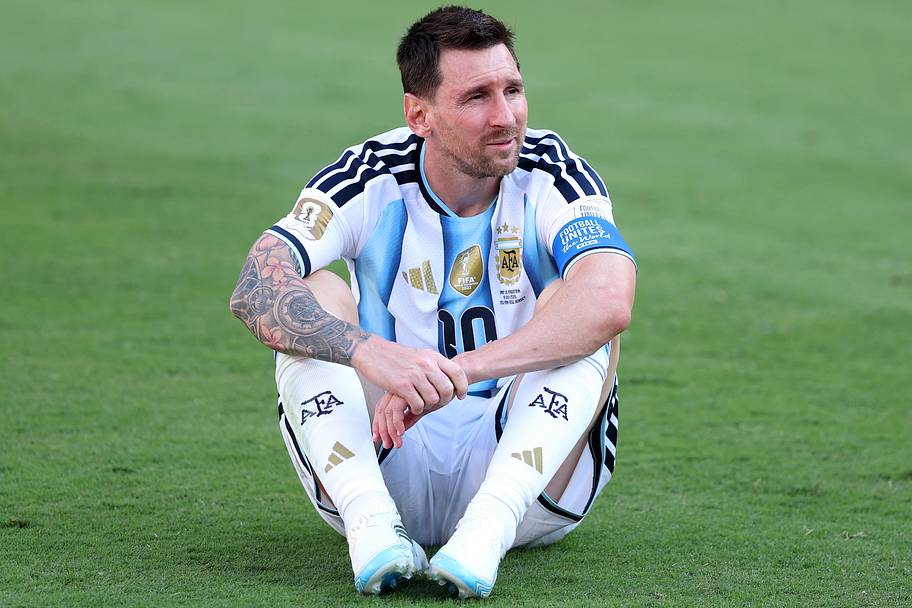 Lionel Messi slumped on the turf.
