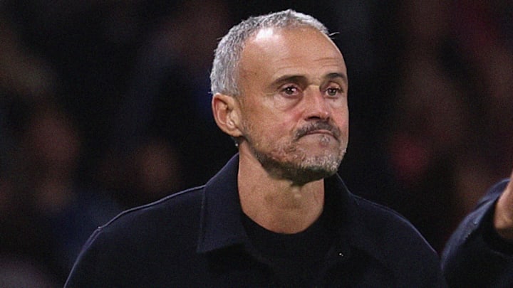 Luis Enrique - Paris Saint-Germain Luis Enrique - Paris Saint-Germain