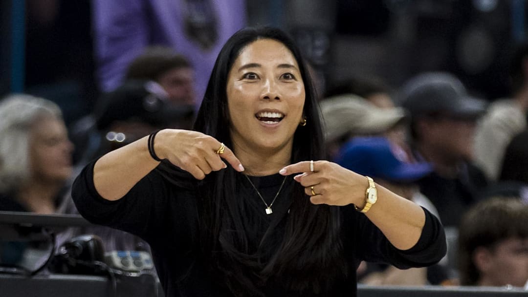 Golden State Valkyries head coach Natalie Nakase