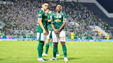 Raphael Veiga e Endrick são titulares no time de Abel Ferreira