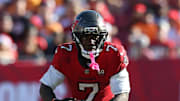 Tampa Bay Buccaneers running back Bucky Irving (7) runs during the second half against the Arizona Cardinals 