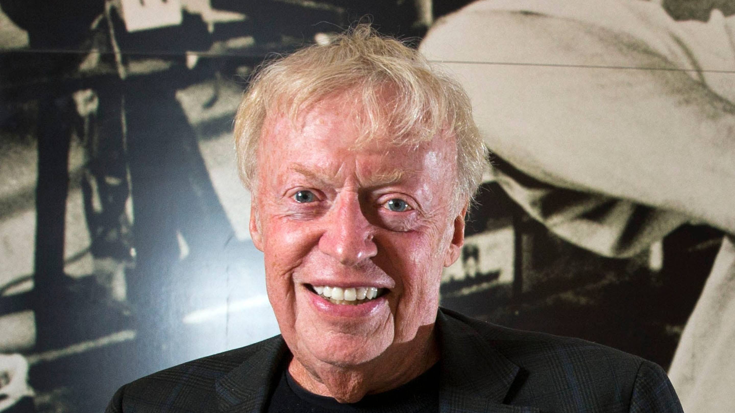 Phil Knight’s Presence Adds a Deeper Meaning to Oregon’s UCLA Showdown