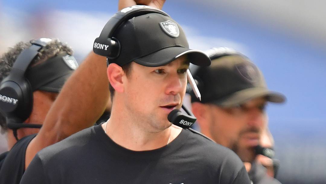 Sep 20, 2026; Inglewood, California, USA; Las Vegas Raiders head coach Klint Kubiak is seen against the Los Angeles Chargers during the first half at SoFi Stadium. Mandatory Credit: Gary A. Vasquez-Imagn Images Sep 20, 2026; Inglewood, California, USA; Las Vegas Raiders head coach Klint Kubiak is seen against the Los Angeles Chargers during the first half at SoFi Stadium. Mandatory Credit: Gary A. Vasquez-Imagn Images