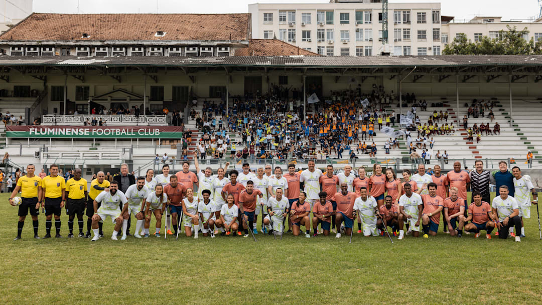 Jogo pela Terra reuniu atletas, lendas do futebo, autoridades e influenciadores em campanha de conscientização sobre mudanças climáticas Jogo pela Terra reuniu atletas, lendas do futebo, autoridades e influenciadores em campanha de conscientização sobre mudanças climáticas