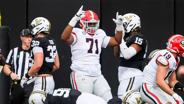 Oct 14, 2023; Nashville, Tennessee, USA;  Georgia Bulldogs offensive lineman Earnest Greene III (71)