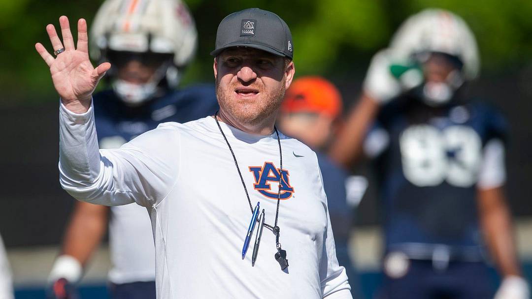 Auburn Tigers head coach Alex Golesh Auburn Tigers head coach Alex Golesh