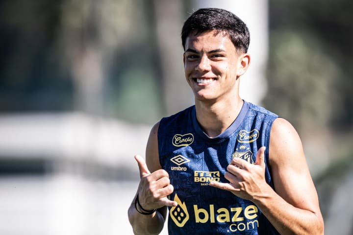 Chermont faz boa temporada com a camisa do Peixe