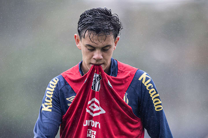 JP Chermont, lateral do Santos em 2024