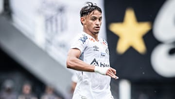 Weslley Patati marcou dois gols em 2024