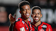 O centroavante Carlinhos está emprestado pelo Flamengo ao Vitória