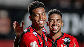O centroavante Carlinhos está emprestado pelo Flamengo ao Vitória