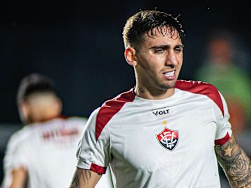 Ele marcou quatro gols e deu seis assistências em 35 jogos que disputou neste ano