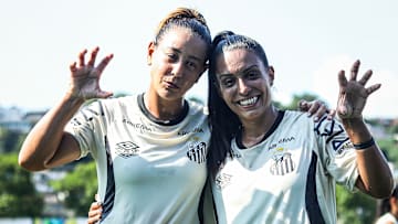 Sereias da Vila estreiam em casa