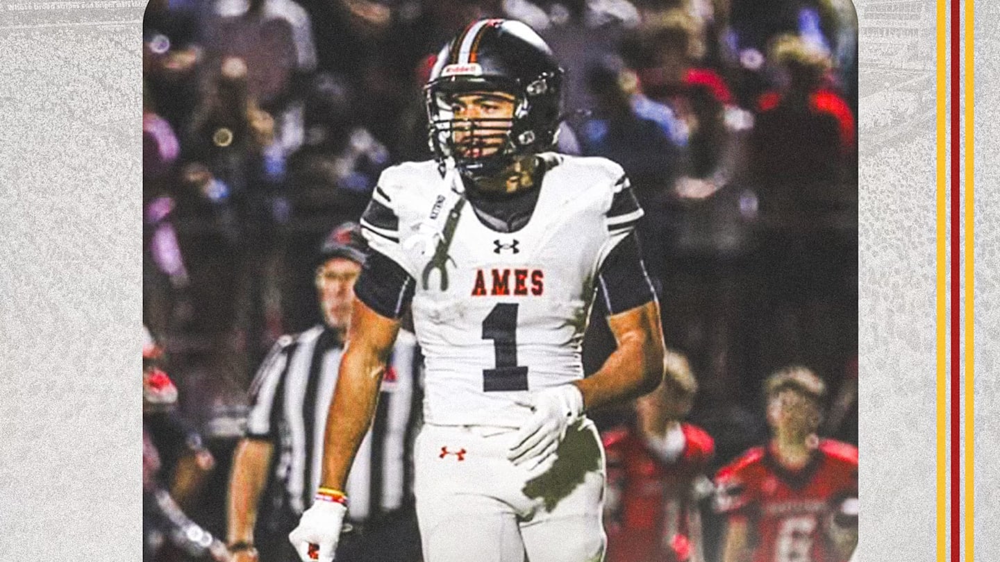 Top WR, Iowa State commit transfers to Dowling Catholic