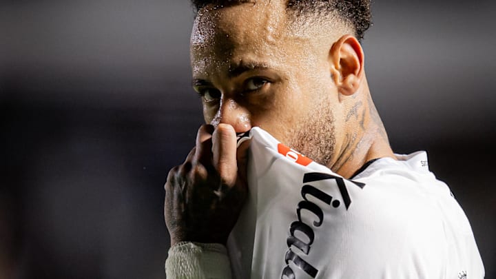 No Santos, Neymar tenta voltar ao grupo da Seleção Brasileira