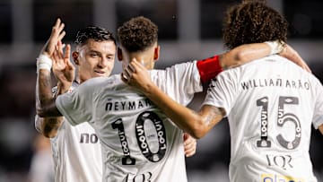 Santos conquistou a primeira vitória no Brasileirão 2026