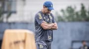 Carille não consegue fazer time retomar rumo das vitórias