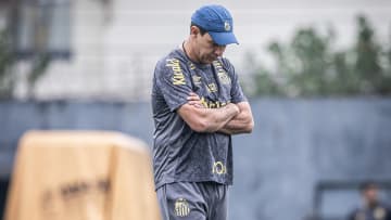 Carille não consegue fazer time retomar rumo das vitórias