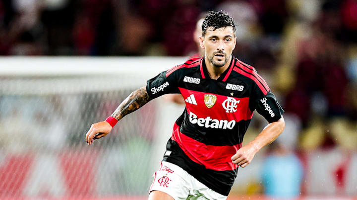 Arrascaeta deve voltar ao XI inicial do Flamengo no Barradão