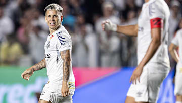 Venezuelano foi titular nos dois jogos que disputou em 2025