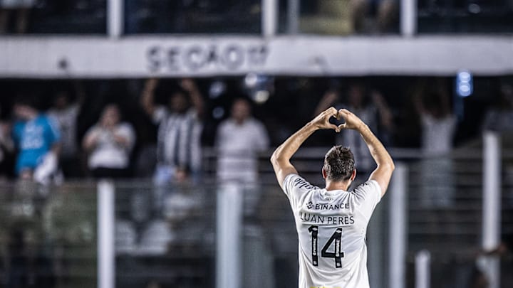 Luan Peres em Santos x Mirassol na Vila Viva Sorte pela Série B 2024
