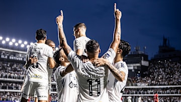 Guilherme comemora gol do Santos contra o Vila Nova, na Vila Belmiro, pela Série B do Brasileirão