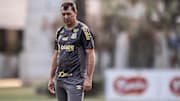 Fábio Carille está sob pressão no Santos