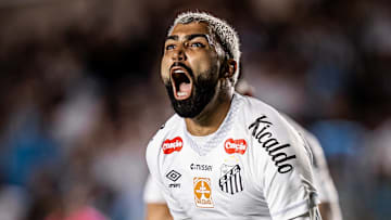 Gabigol busca reencontrar o bom futebol no Santos 