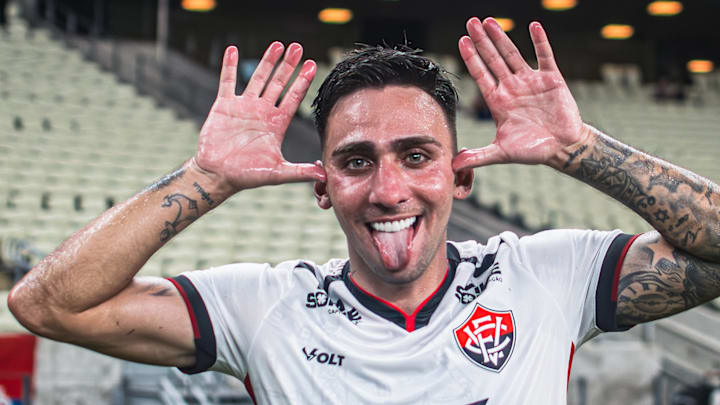 Gustavo Mosquito, atacante do Vitória em 2025