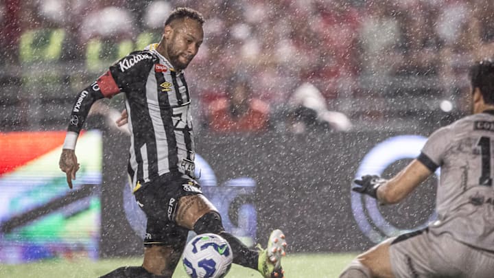 Neymar, atacante do Santos em 2025