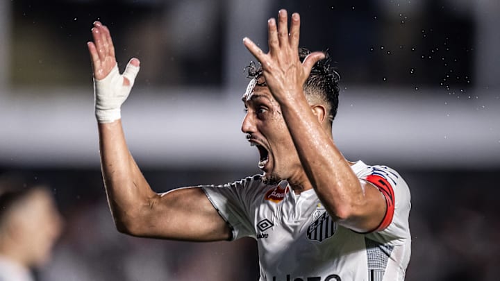 Diego Pituca em Santos x Mirassol na Vila Viva Sorte pela Série B 2024