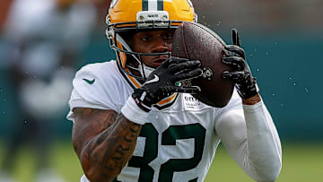 Green Bay Packers running back MarShawn Lloyd (32) catches a pitch during the first day of training camp on Wednesday, July 23, 2025, at Ray Nitschke Field in Ashwaubenon, Wis. 
Tork Mason/USA TODAY NETWORK-Wisconsin