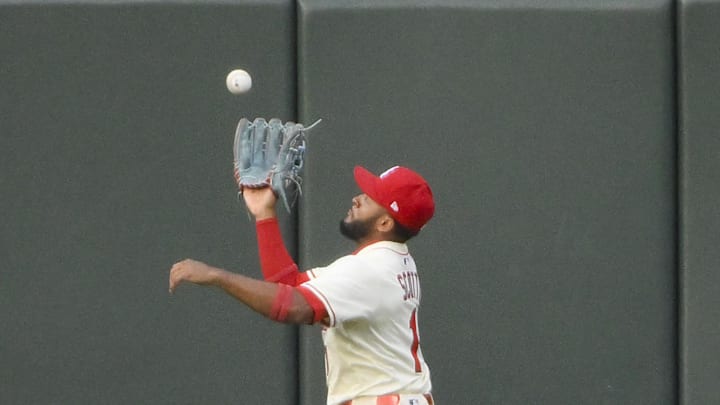 Aug 16, 2025; St. Louis, Missouri, USA;  St. Louis Cardinals center fielder Victor Scott II (11) catches a line drive hit by New York Yankees right fielder Jose Caballero (not pictured) during the second inning at Busch Stadium. Mandatory Credit: Jeff Curry-Imagn Images