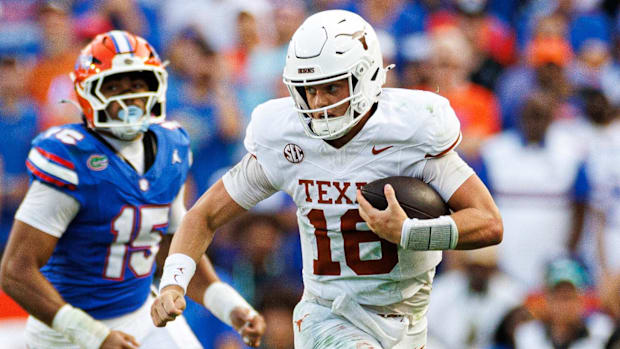 Texas Longhorns quarterback Arch Manning