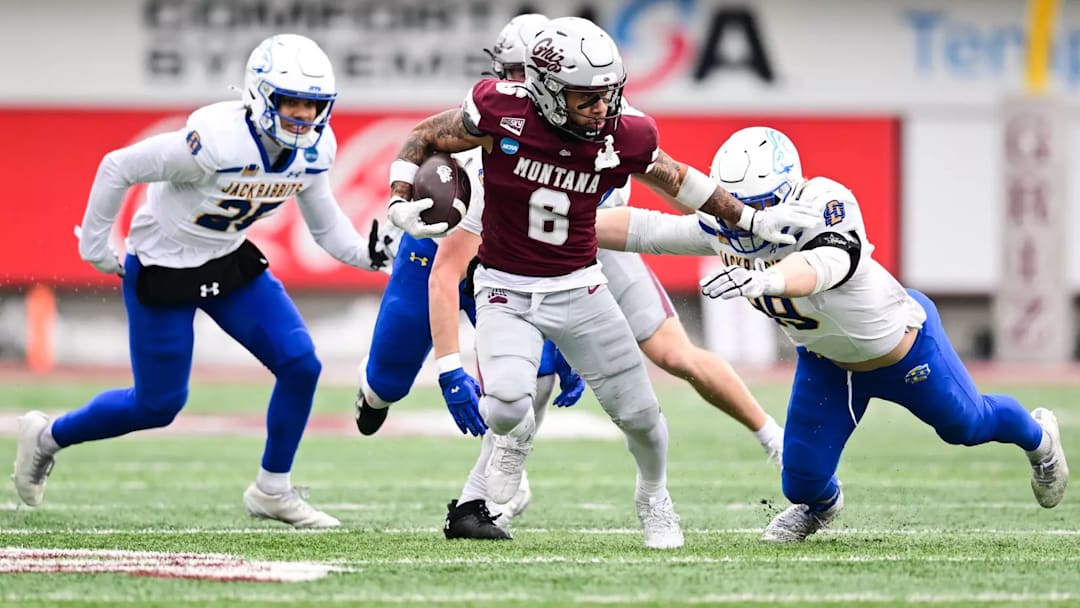 Montana wide receiver Michael Wortham (6)