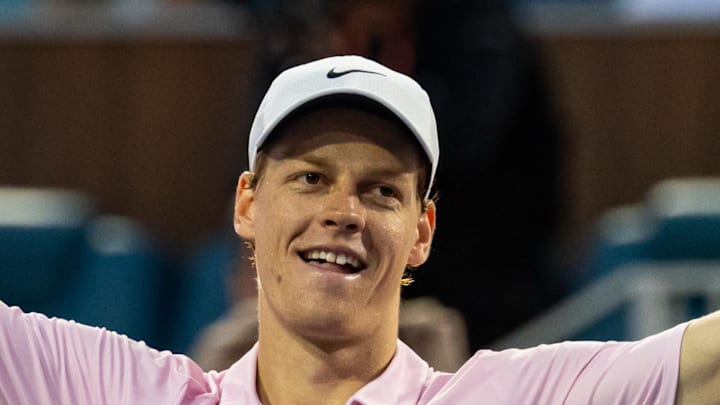 Jannik Sinner celebrates his victory