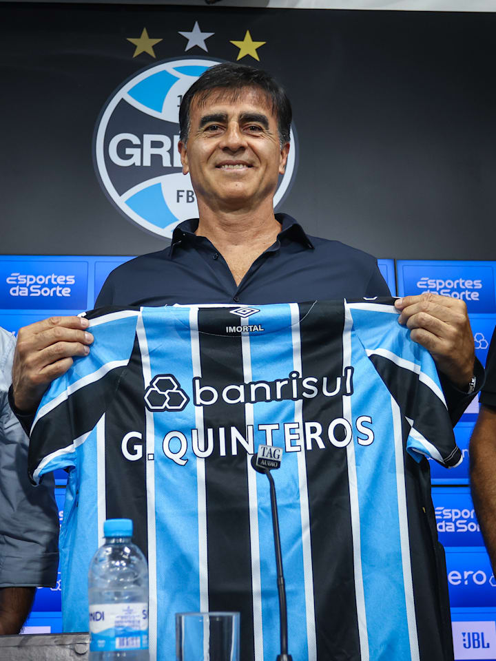 Gustavo Quinteros, técnico do Grêmio em 2025