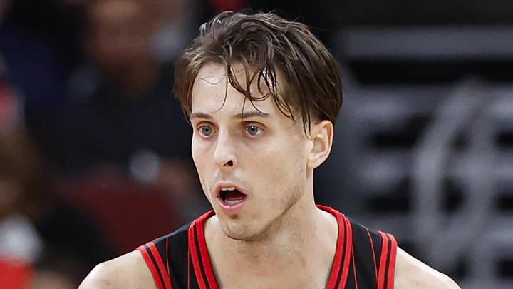 Dec 7, 2025; Chicago, Illinois, USA; Chicago Bulls forward Zach Collins (12) looks to pass the ball against the Golden State Warriors during the second half at United Center. Mandatory Credit: Kamil Krzaczynski-Imagn Images