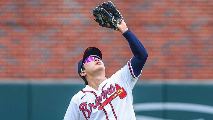 Jun 17, 2026; Cumberland, Georgia, USA; Atlanta Braves shortstop Ha-Seong Kim (7) catches the ball for an out against the San Francisco Giants during the third inning at Truist Park. Mandatory Credit: Jordan Godfree-Imagn Images